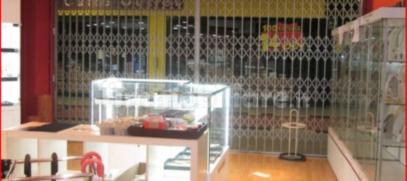 Propiedad comercial de 1 habitación en San Martino Siccomario, Italy No. 277017 7