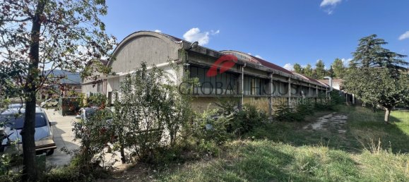 Almacén en Montorio al Vomano, Italy 1600 m² No. 169113 3