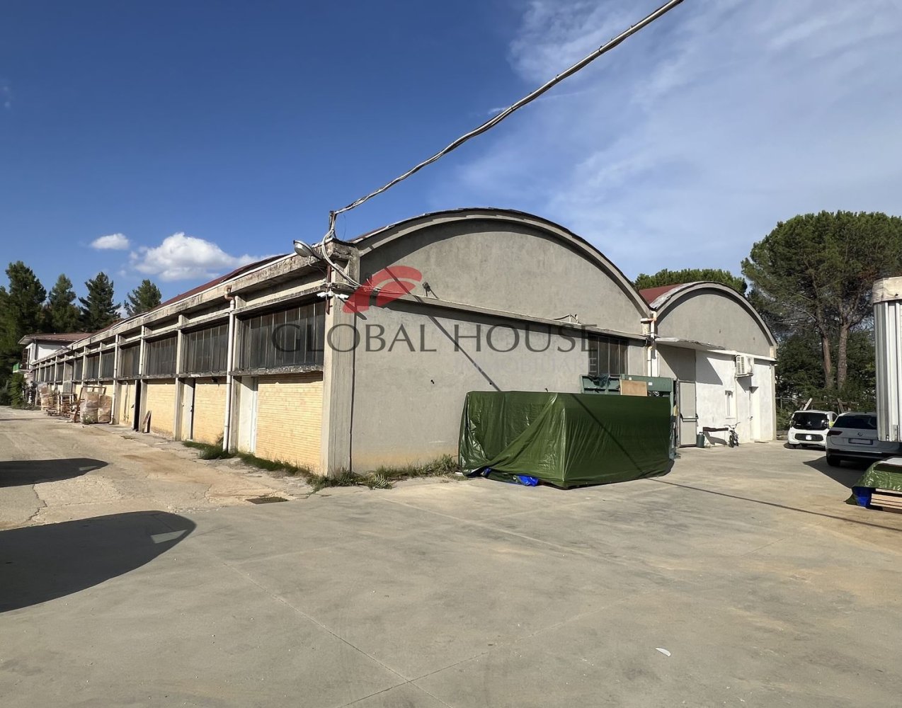 Almacén en Montorio al Vomano, Italy 1600 m² No. 169113