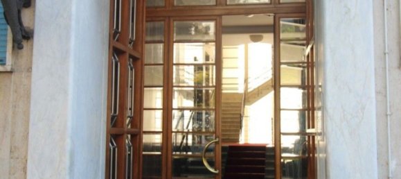 5 bedrooms Apartment in Genoa, Italy No. 347819 3