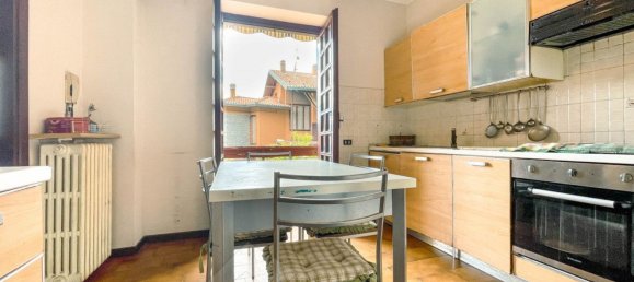 8 rooms Villa in Borgomanero, Italy No. 149465 5