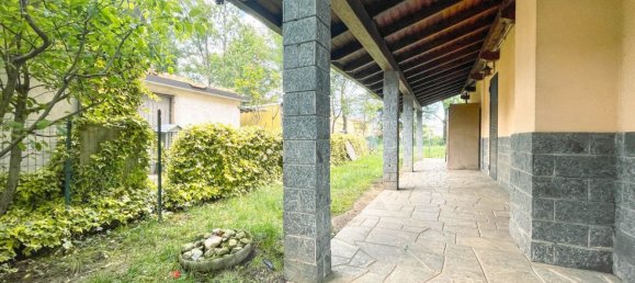 8 rooms Villa in Borgomanero, Italy No. 149465 42