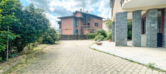 8 rooms Villa in Borgomanero, Italy No. 149465 37