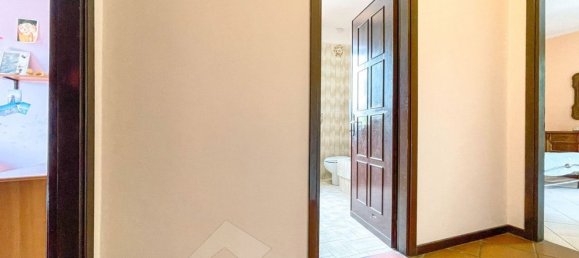 8 rooms Villa in Borgomanero, Italy No. 149465 16