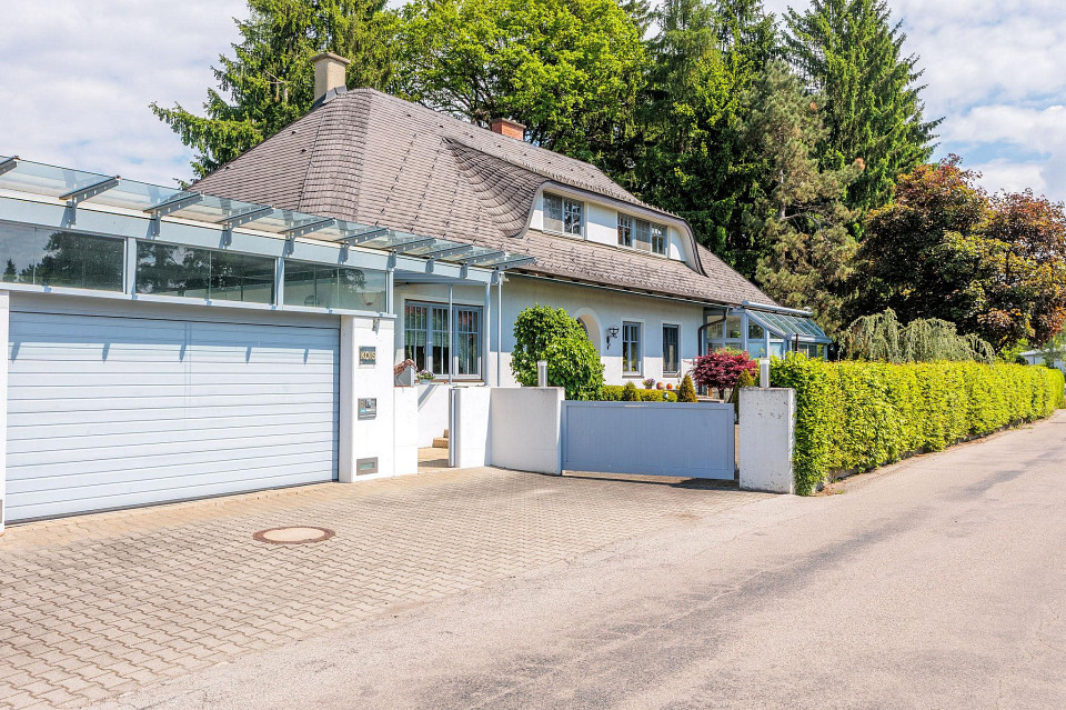 5 rooms House in Klagenfurt am Worthersee, Austria No. 131503