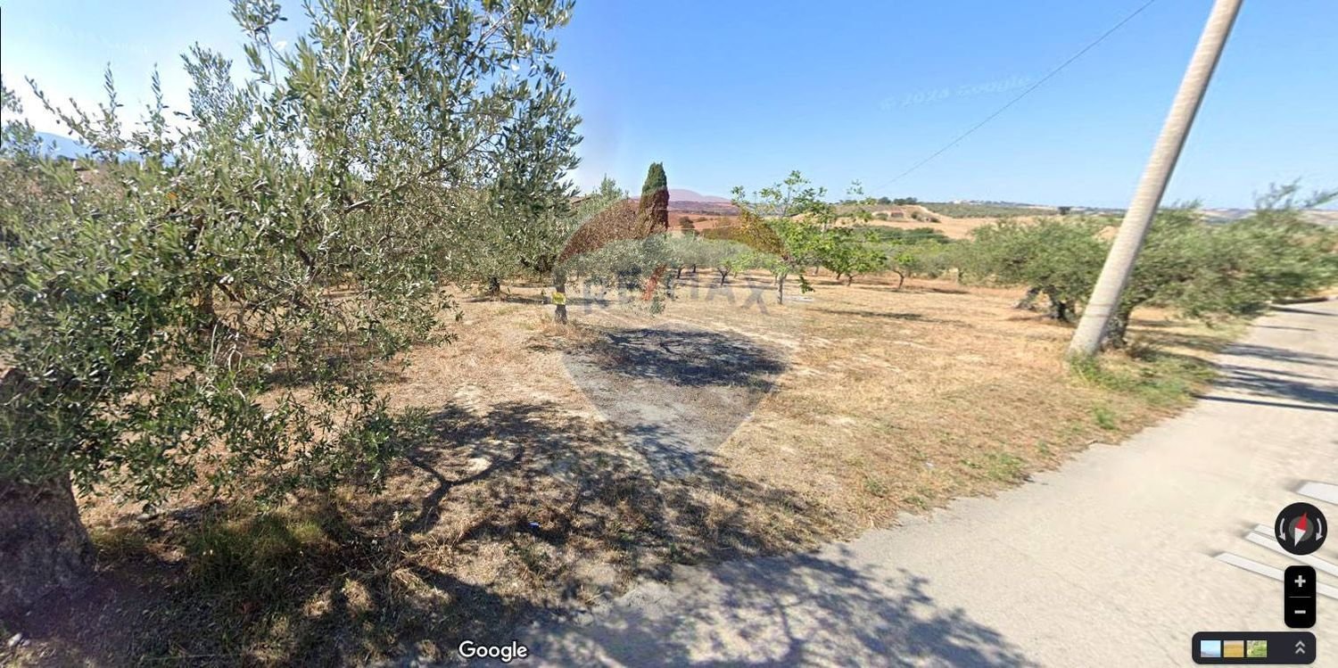 Terreno en Alanno, Italy 1870 m² No. 160173