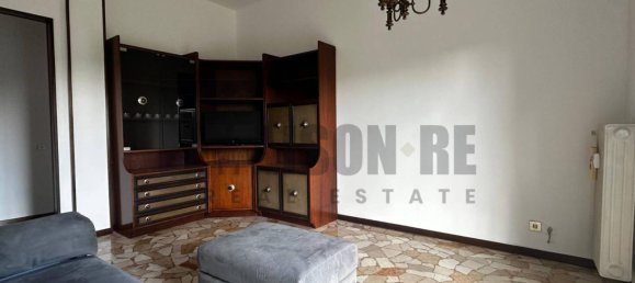 2 bedrooms Apartment in Brescia, Italy No. 335016 7