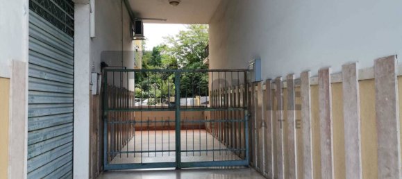 2 bedrooms Apartment in Brescia, Italy No. 335016 2