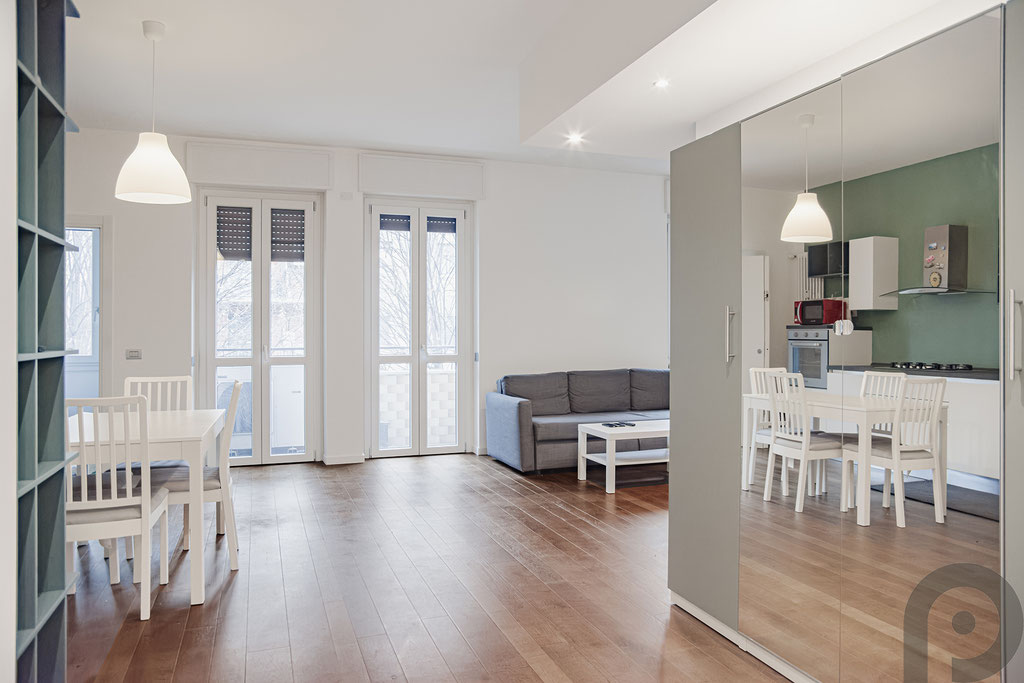 4 rooms Apartment in Milan, Italy No. 248450