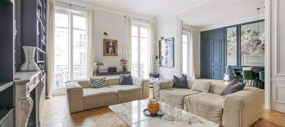 4 bedrooms Apartment in Paris, France No. 362820 3