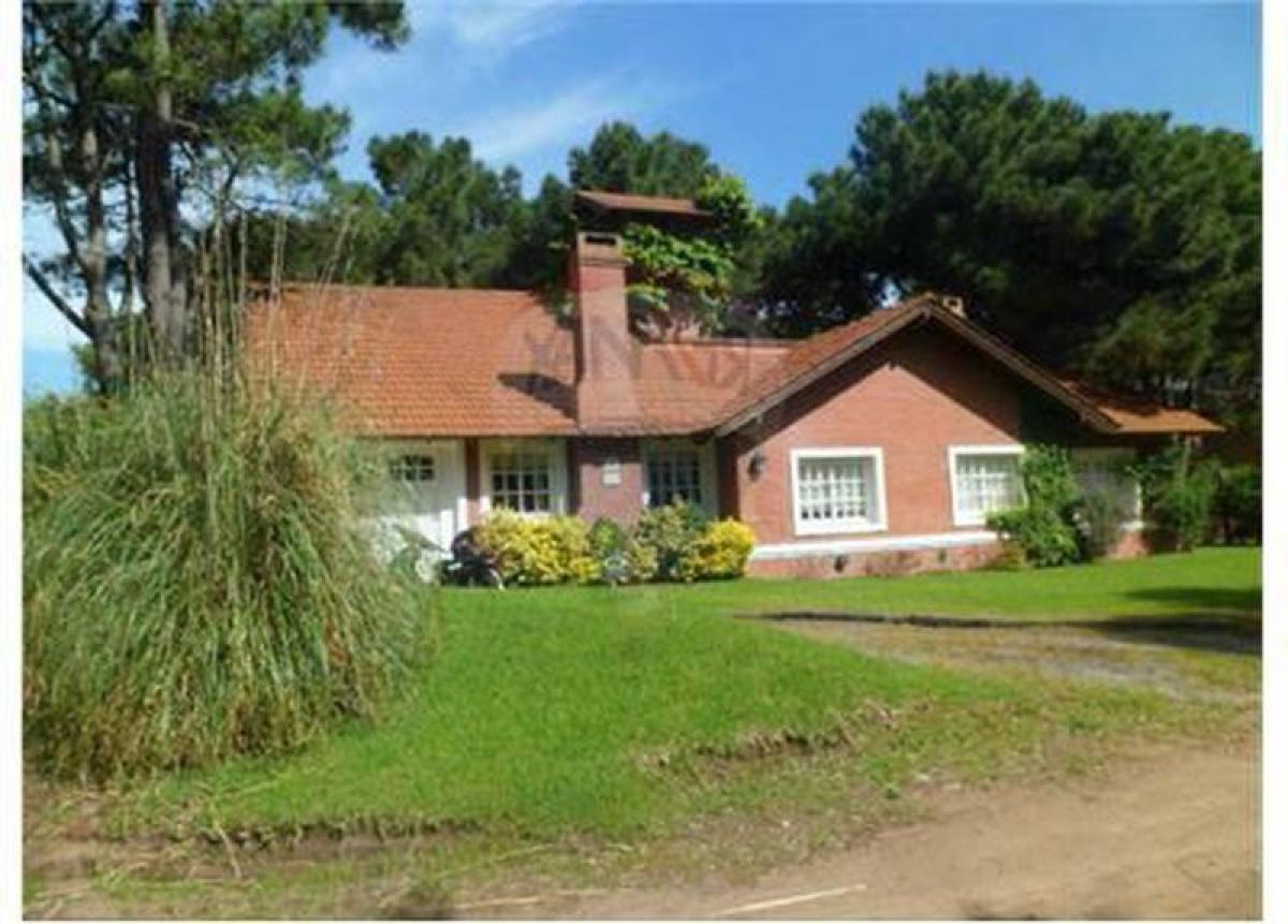 3 bedrooms House in Mar del Plata, Argentina No. 78815