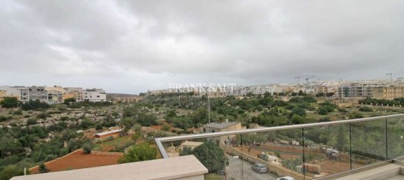 2 bedrooms Penthouse in Mosta, Malta No. 4549 2