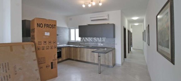 2 bedrooms Penthouse in Mosta, Malta No. 4549 4
