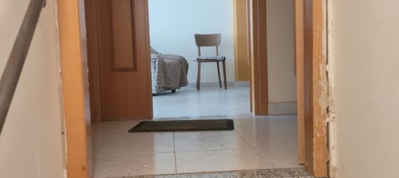 Квартира с 4 комнатами в Капракотта, Италия № 148349 3