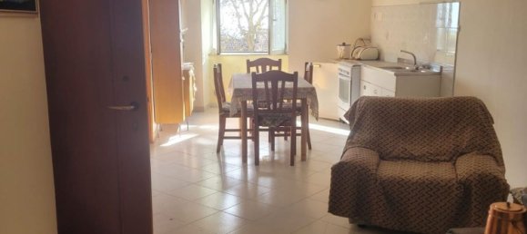 Квартира с 4 комнатами в Капракотта, Италия № 148349 4