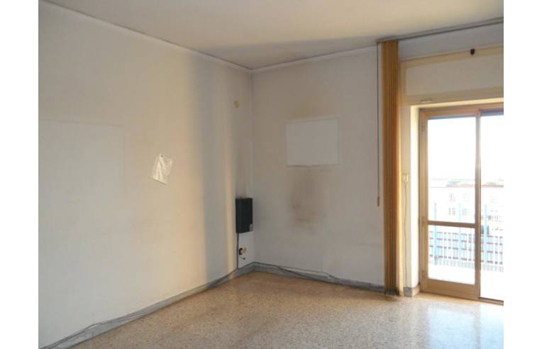 3 rooms Apartment in Naples, Italy No. 254931