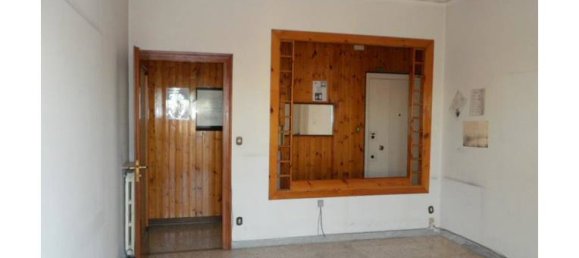 3 rooms Apartment in Naples, Italy No. 254931 2