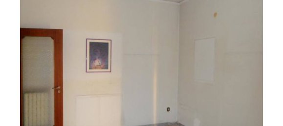 3 rooms Apartment in Naples, Italy No. 254931 5