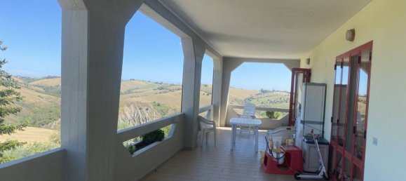 6 bedrooms House in Bellante, Italy No. 120205 22