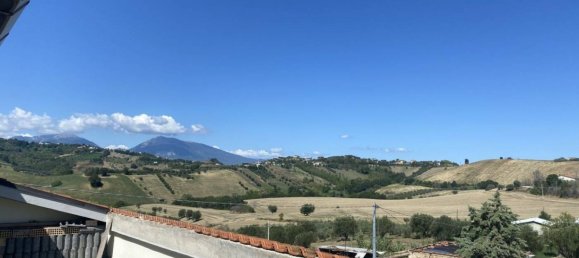 6 bedrooms House in Bellante, Italy No. 120205 2