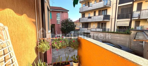 3-salle Appartement à Paullo, Italy No. 307105 15