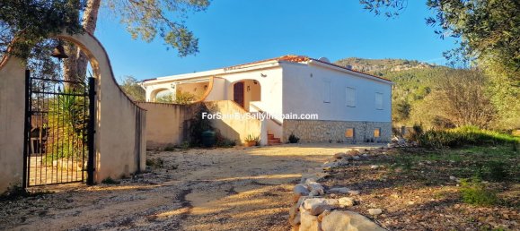 4 bedrooms Villa in Valencia, Spain No. 198650 2