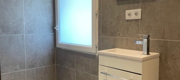 2 bedrooms House in Cognac, France No. 95916 8