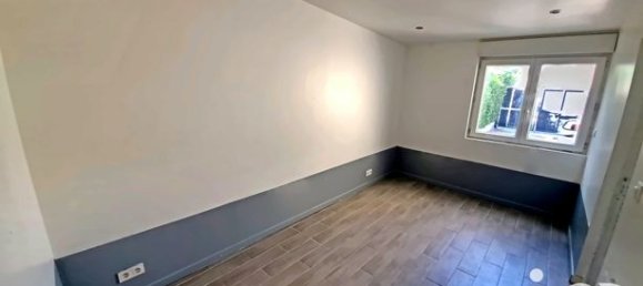 4 bedrooms House in Val-d'Oise, France No. 361452 14