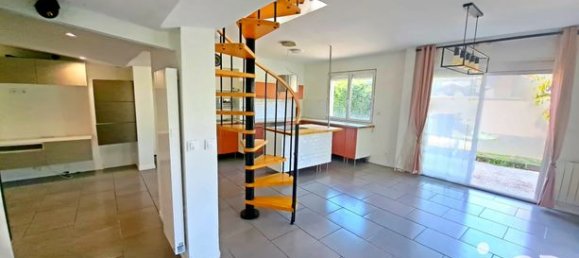 4 bedrooms House in Val-d'Oise, France No. 361452 6