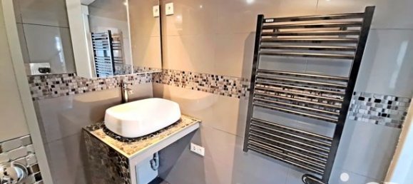 4 bedrooms House in Val-d'Oise, France No. 361452 8