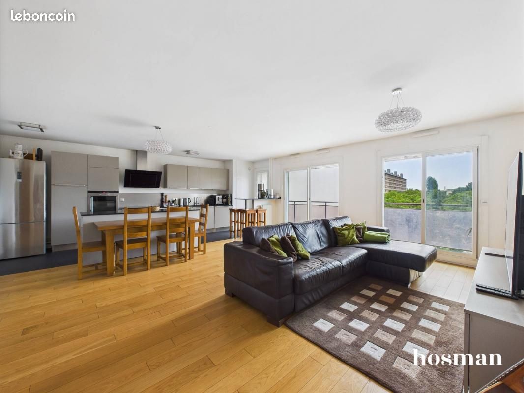 3 bedrooms Apartment in Paris, France No. 362721