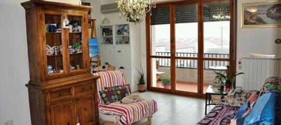 4 rooms Penthouse in Montale, Italy No. 148375 10
