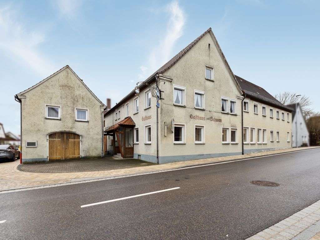 Casa de 10 habitaciónes en Ansbach, Germany No. 137111