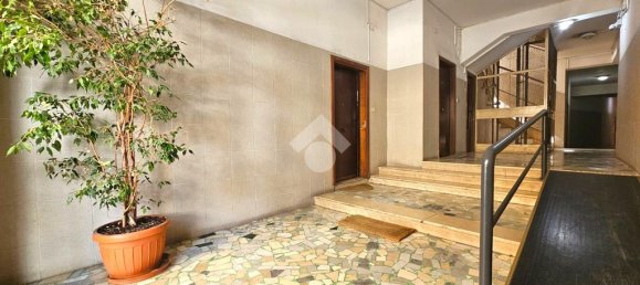 2 Schlafzimmer Wohnung in Naples, Italy, Nr. 31596 17