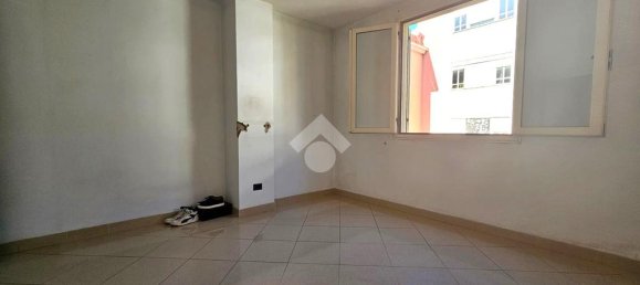 2 Schlafzimmer Wohnung in Naples, Italy, Nr. 31596 14