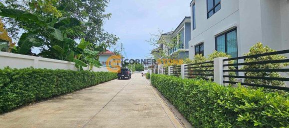 Кафе / ресторан с 4 спальнями в Банг Ламунг, Таиланд № 19499 13