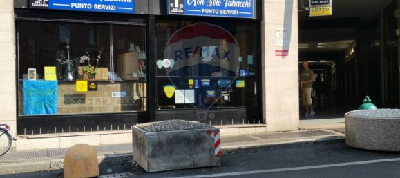 Propiedad comercial de 2 habitaciónes en Pavia, Italy No. 83463 3