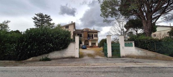 Villa de 19 habitaciónes en Treia, Italy No. 152195 2