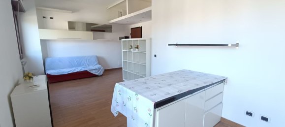 Квартира с 2 спальнями в Рим, Италия № 377575 3