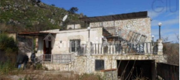 Вилла с 2 спальнями в Мизильмери, Италия № 290719 2