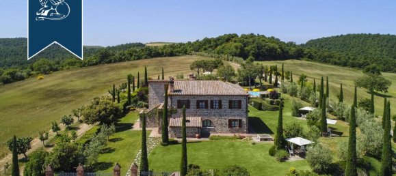 14 bedrooms Commercial property in Torrita di Siena, Italy No. 373678 2