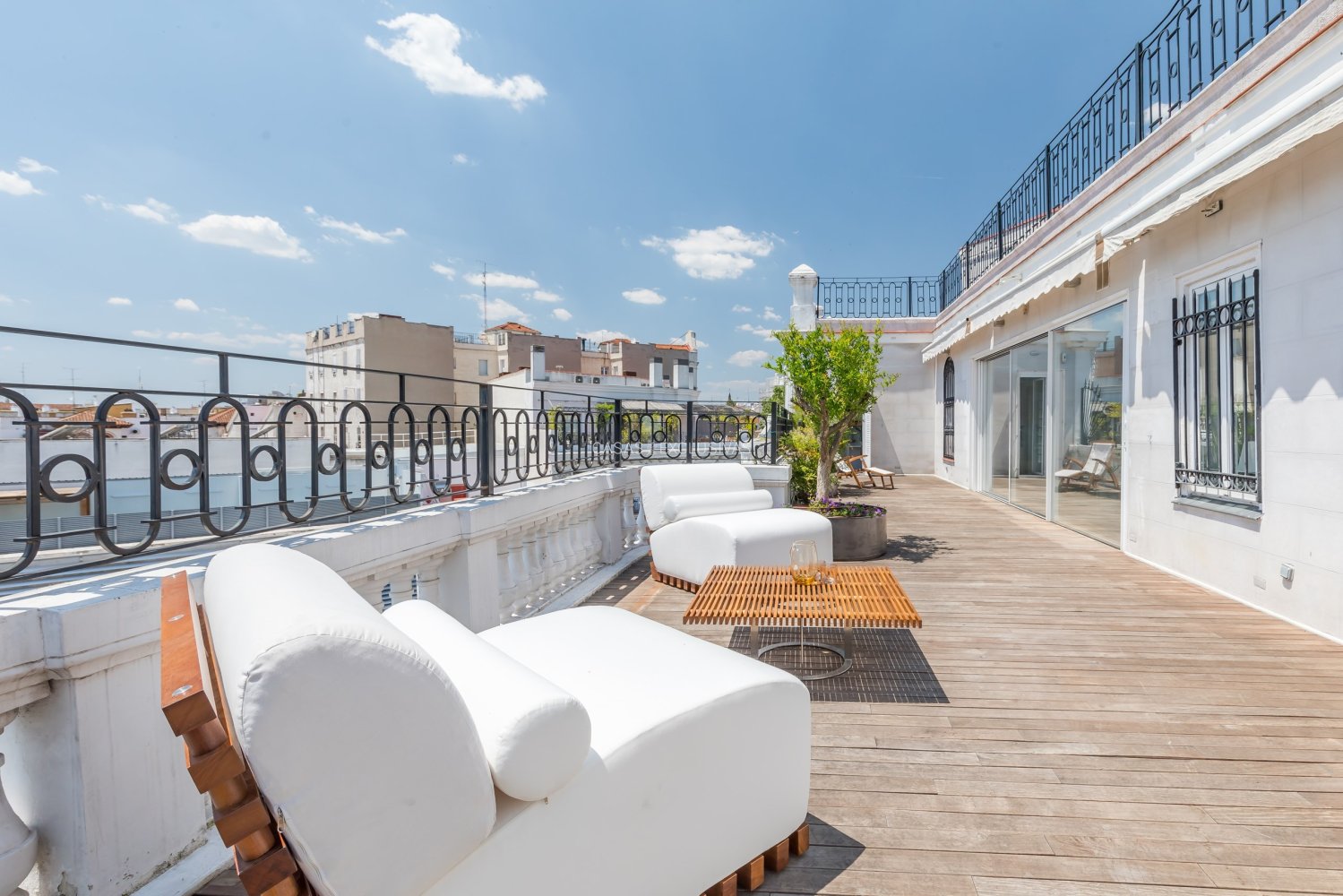 Пентхаус с 4 спальнями в Мадрид, Испания № 215401