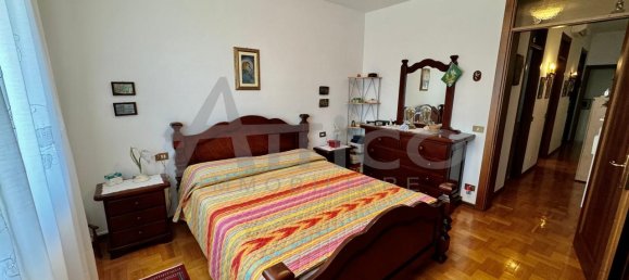 6 rooms House in Rovigo, Italy No. 3104 55
