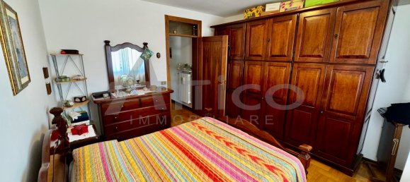 6 rooms House in Rovigo, Italy No. 3104 56