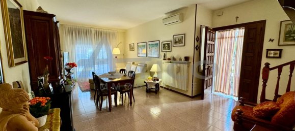 6 rooms House in Rovigo, Italy No. 3104 46