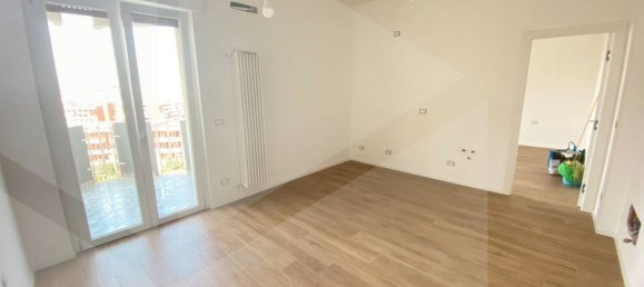 2غرفة شقة في Bari, Italy رقم 26845 2