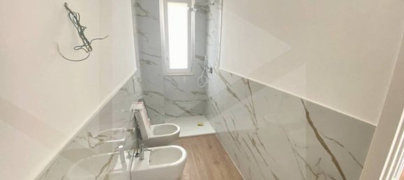 2غرفة شقة في Bari, Italy رقم 26845 8