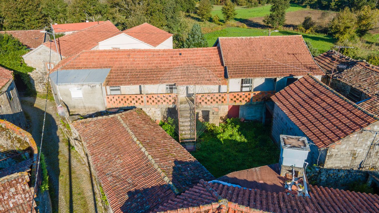 Casa de 3 dormitorios en Vouzela, Portugal No. 23042