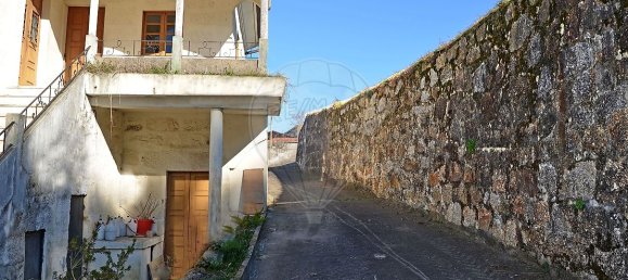 4 bedrooms House in Lordelo, Portugal No. 21574 24