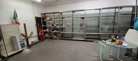 180m² Commercial property in Grosseto, Italy No. 145553 14